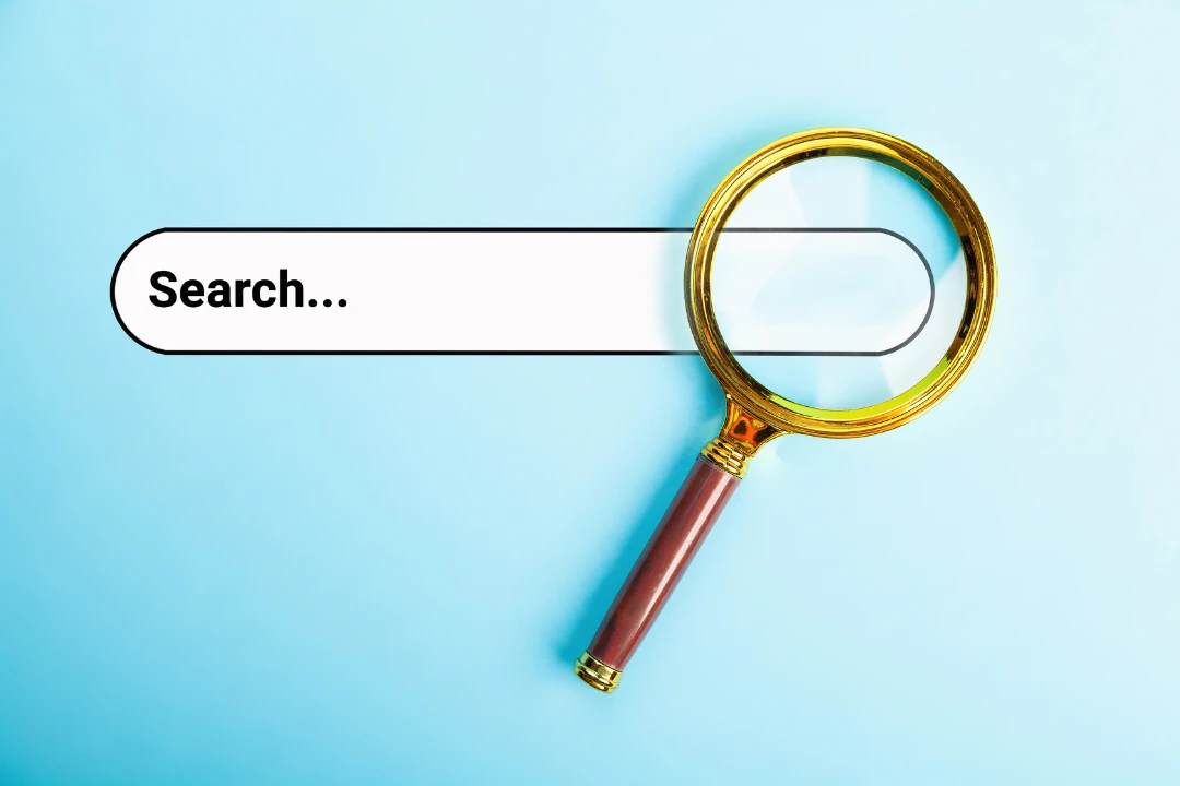 Search bar and magnifying glass for Keyword Research Thumbnail